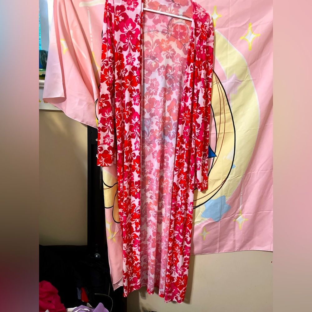 Dollskill shawl ❤️🤍